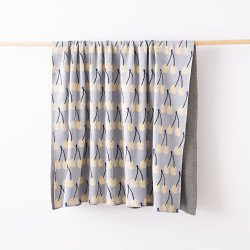 Manta Benetton Amarillo Azul Cerezas 140 x 190 cm Acrílico