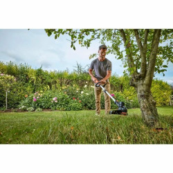 Recortadora Eléctrica Black & Decker PowerCommand Pivotant BCSTE636L1